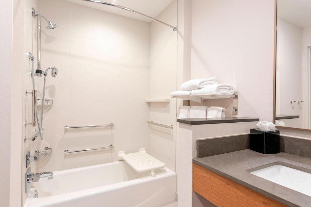 Fairfield Inn & Suites By Marriott Fair Oaks Farms Εξωτερικό φωτογραφία
